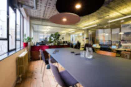 Meeting room for up to 8 people 2